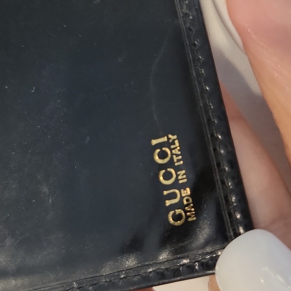 Authentic Gucci patent kisslock compact wallet - Picture 8 of 11